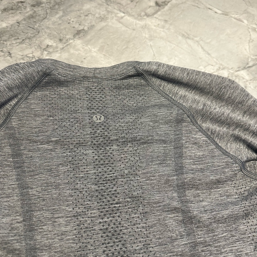 Brand new without tag Lululemon Swifty Tech long sleeve shirt